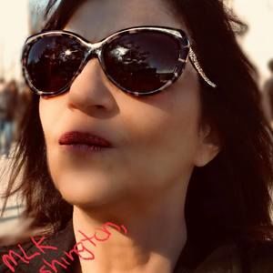 Meet your Posher, Hillary